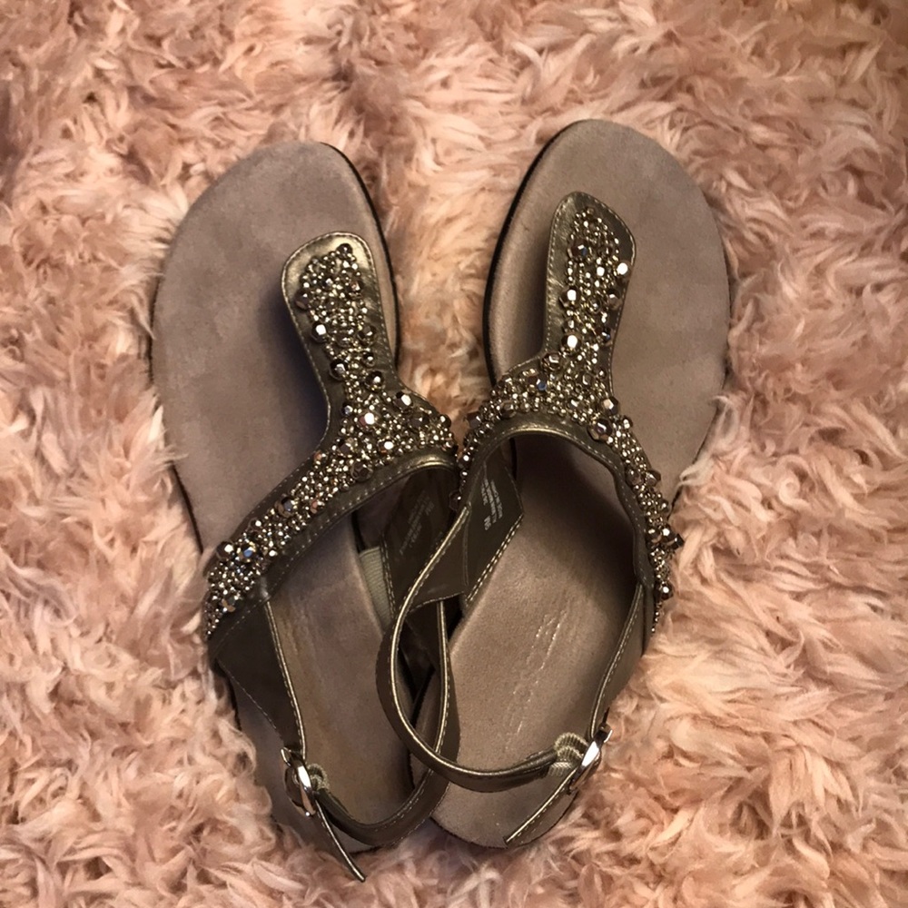 Aerosoles gray sandals
